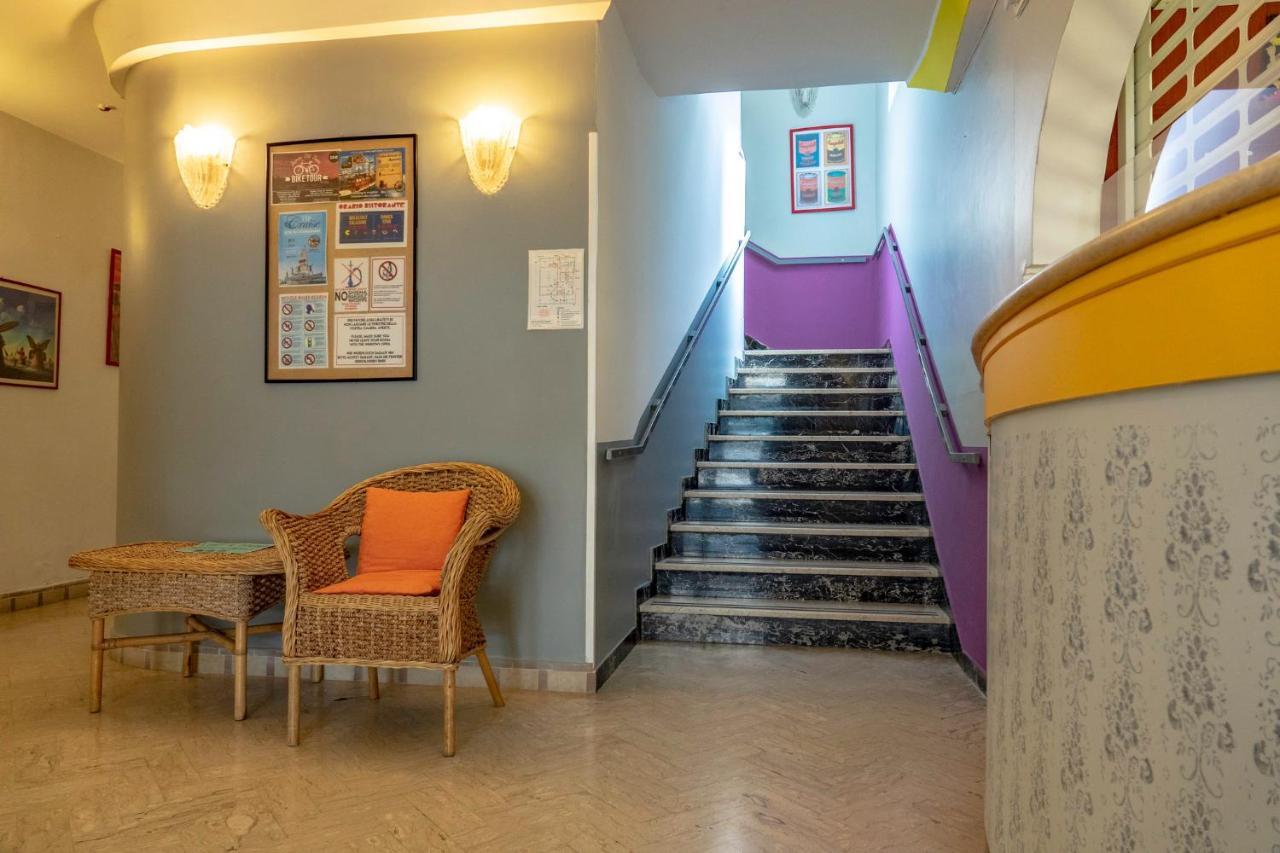 Hotel Morfeo - Young People Hotels (Adults Only) Rimini Eksteriør billede