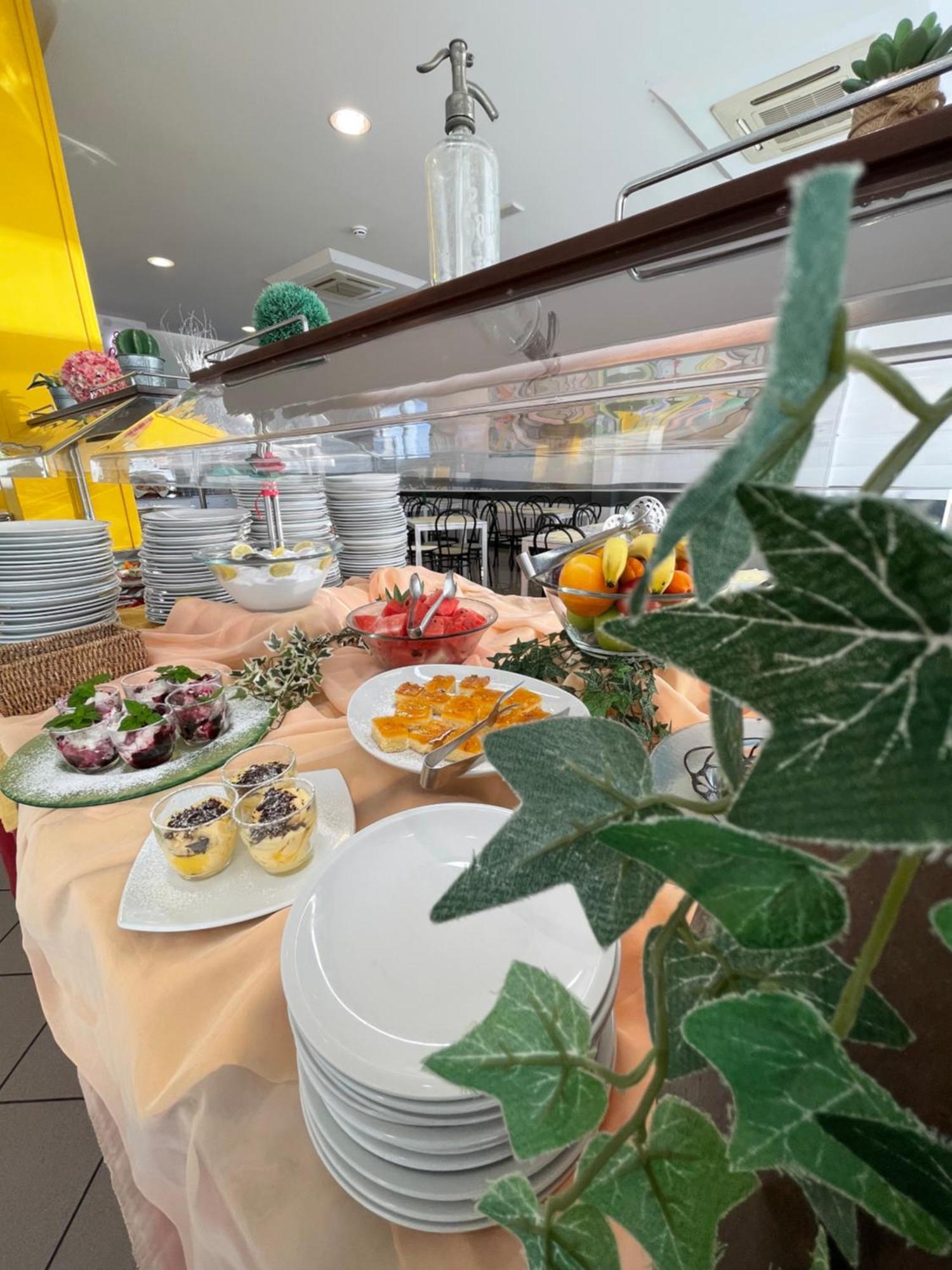 Hotel Morfeo - Young People Hotels (Adults Only) Rimini Eksteriør billede