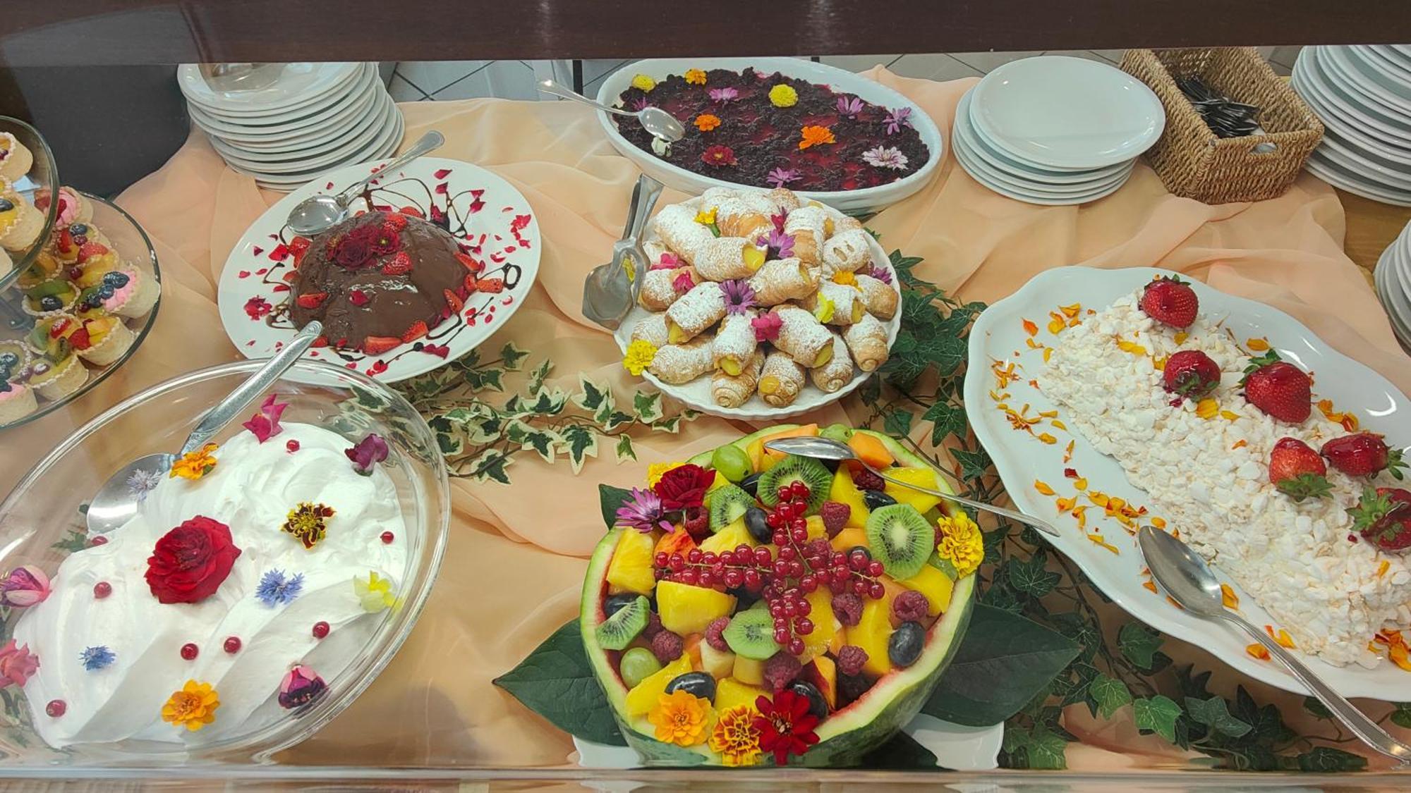 Hotel Morfeo - Young People Hotels (Adults Only) Rimini Eksteriør billede