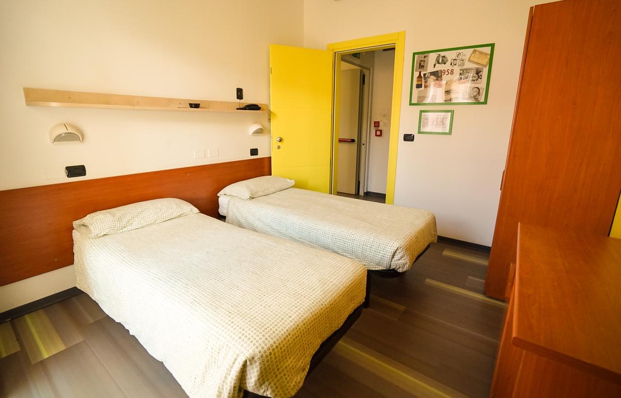 Hotel Morfeo - Young People Hotels (Adults Only) Rimini Eksteriør billede