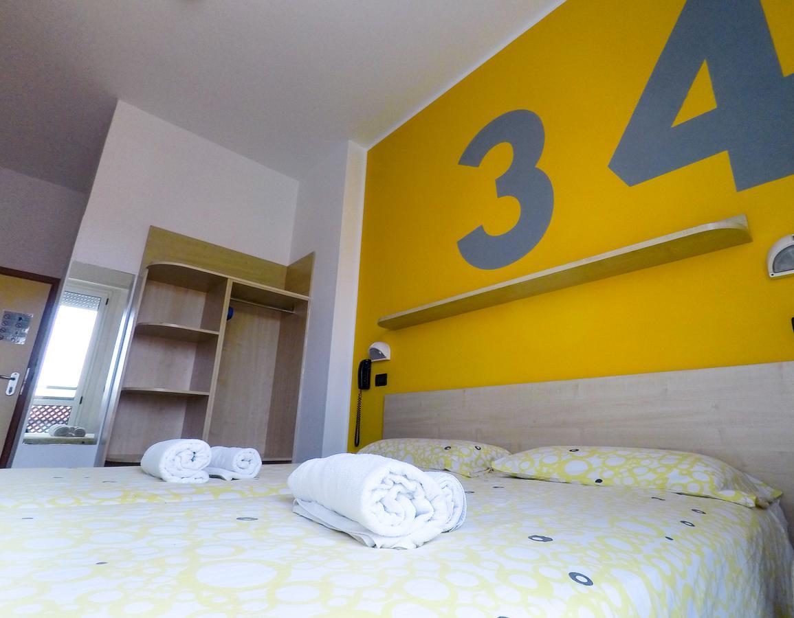 Hotel Morfeo - Young People Hotels (Adults Only) Rimini Eksteriør billede